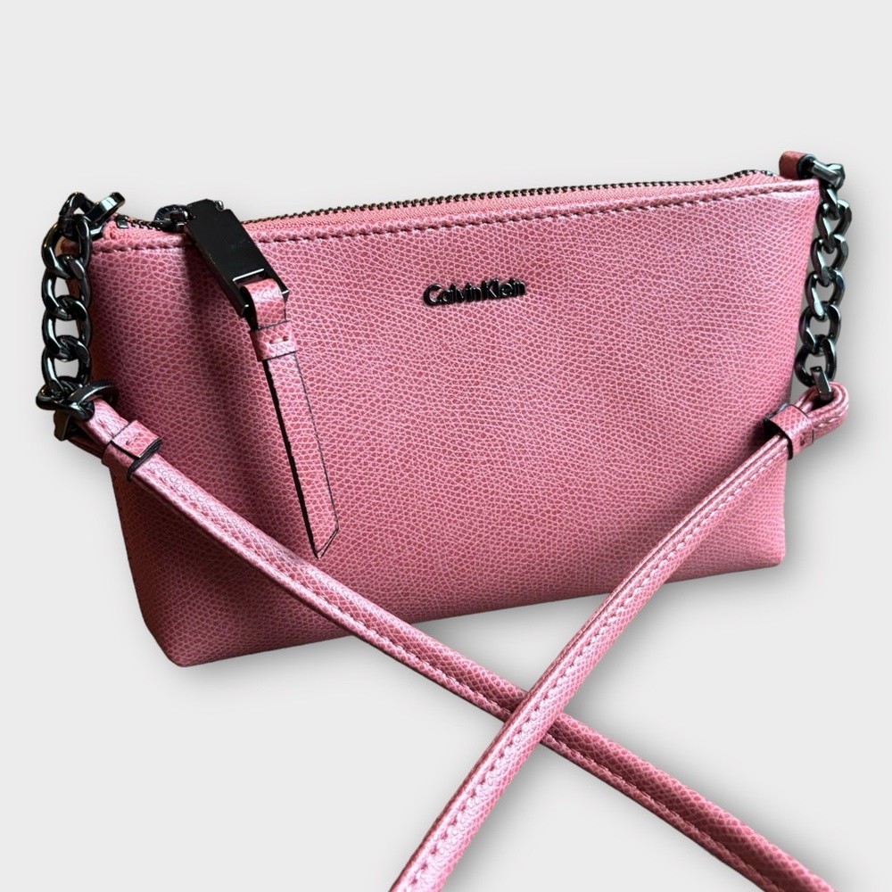 CALVIN KLEIN Saffiano Mini Hayden Top Zip Chainlink Crossbody Bag in Coral Pink